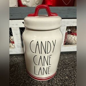CANDY CANE LANE medium canister good seal